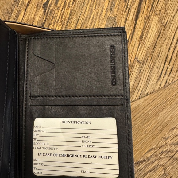 Tennessee Titans Football Sparo Wallet Lic. NFL BI-Fold Leather Billfold RFID - Picture 4 of 5